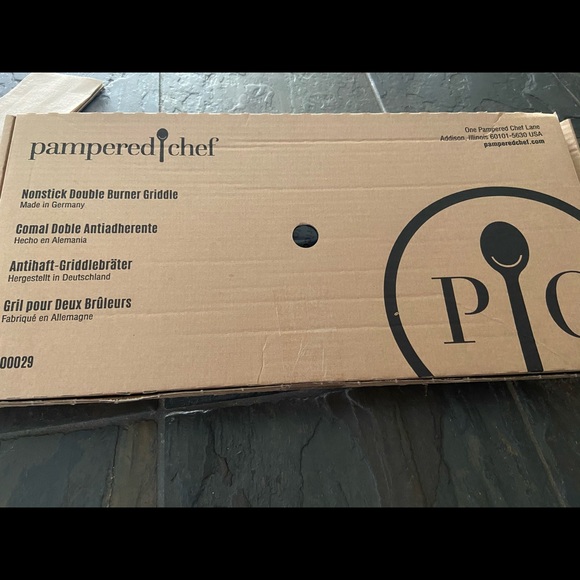 Pampered chef double burner griddle - Picture 1 of 3